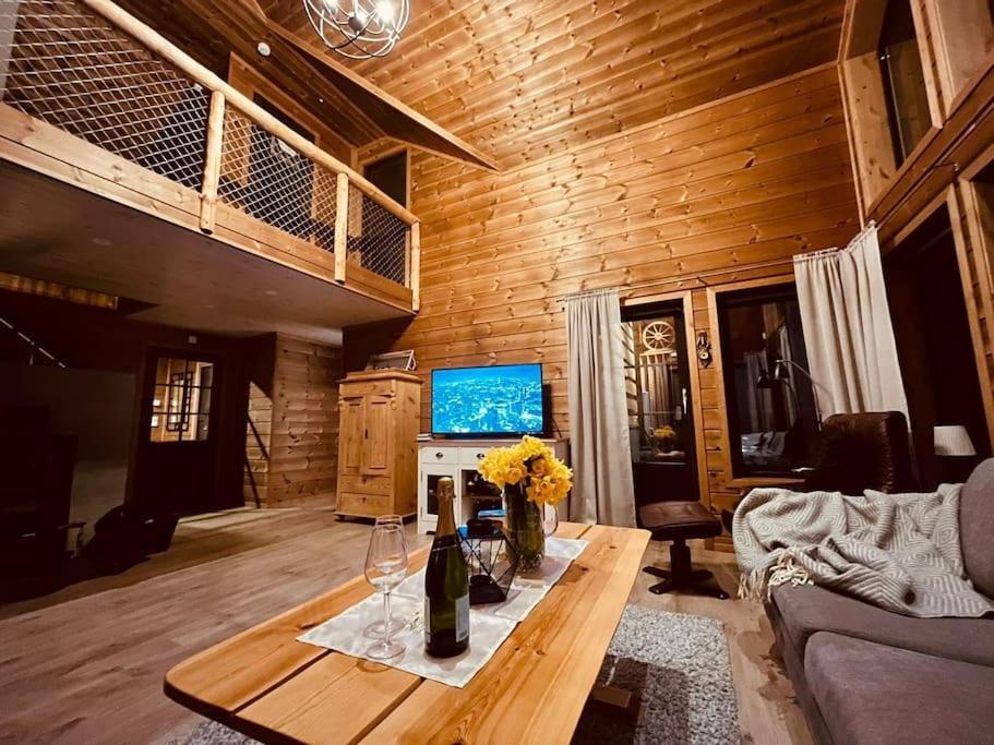 Cabin In Beautiful Surroundings At Harpefossen Nordfjordeid Exterior photo