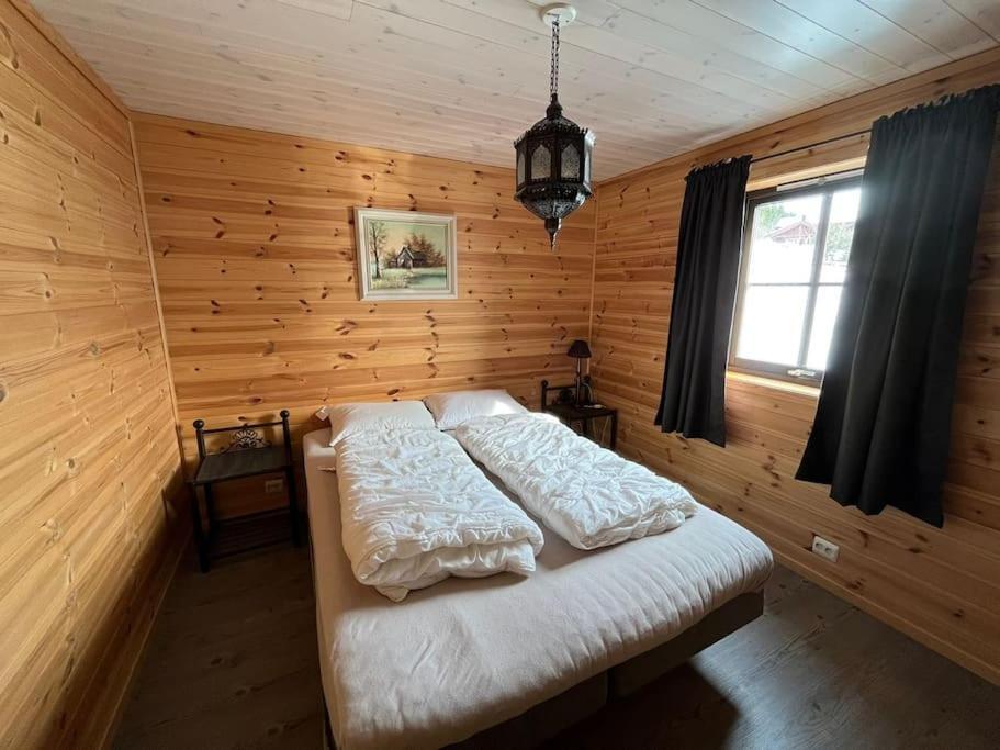 Cabin In Beautiful Surroundings At Harpefossen Nordfjordeid Exterior photo