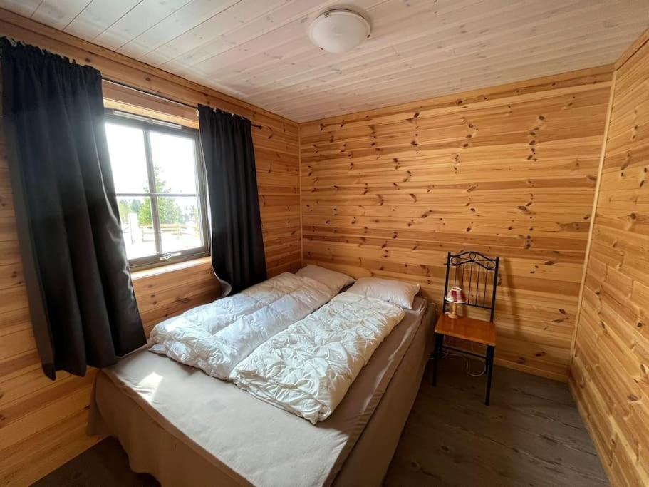 Cabin In Beautiful Surroundings At Harpefossen Nordfjordeid Exterior photo